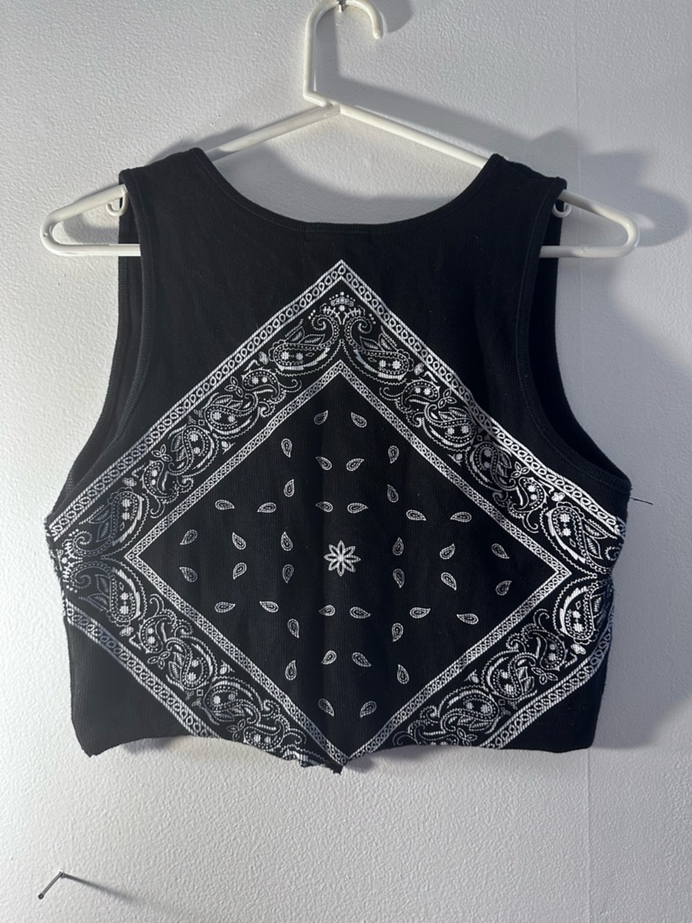 Forever 21 Black Crop Tank with White Bandana Print size large